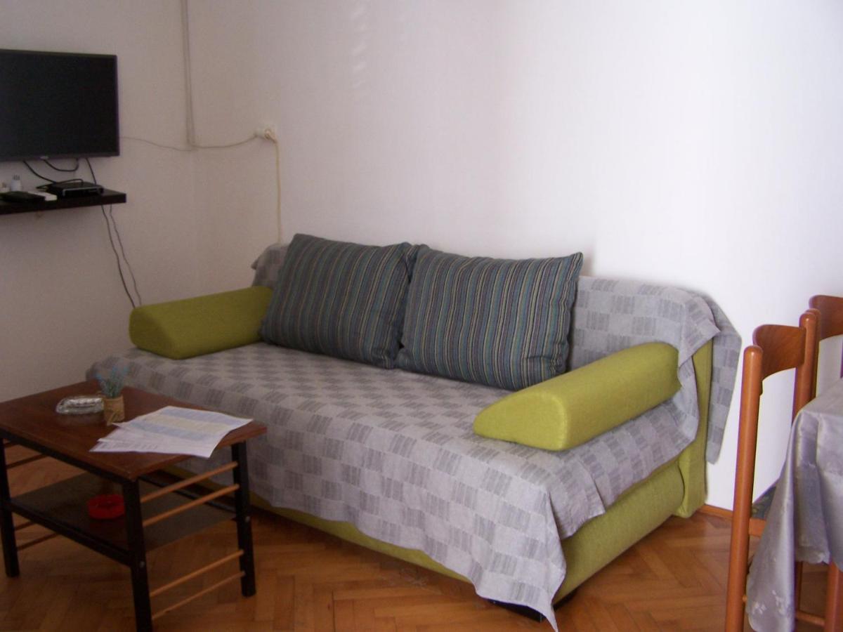 Apartments Sestan Новаля Екстериор снимка