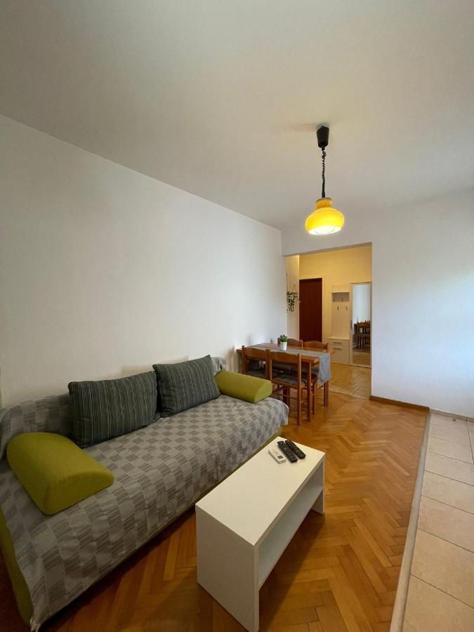 Apartments Sestan Новаля Екстериор снимка