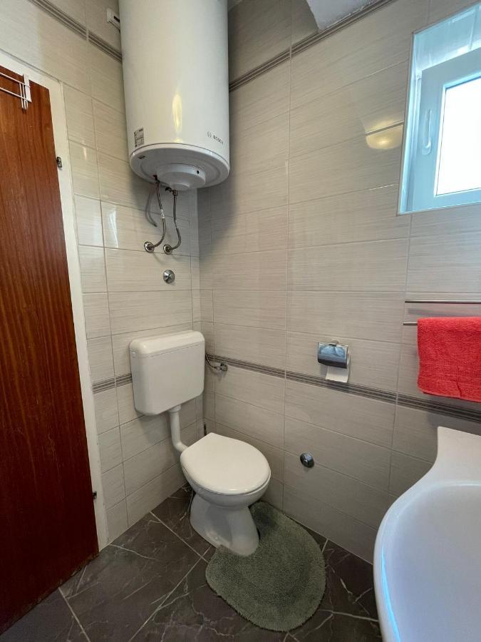 Apartments Sestan Новаля Екстериор снимка