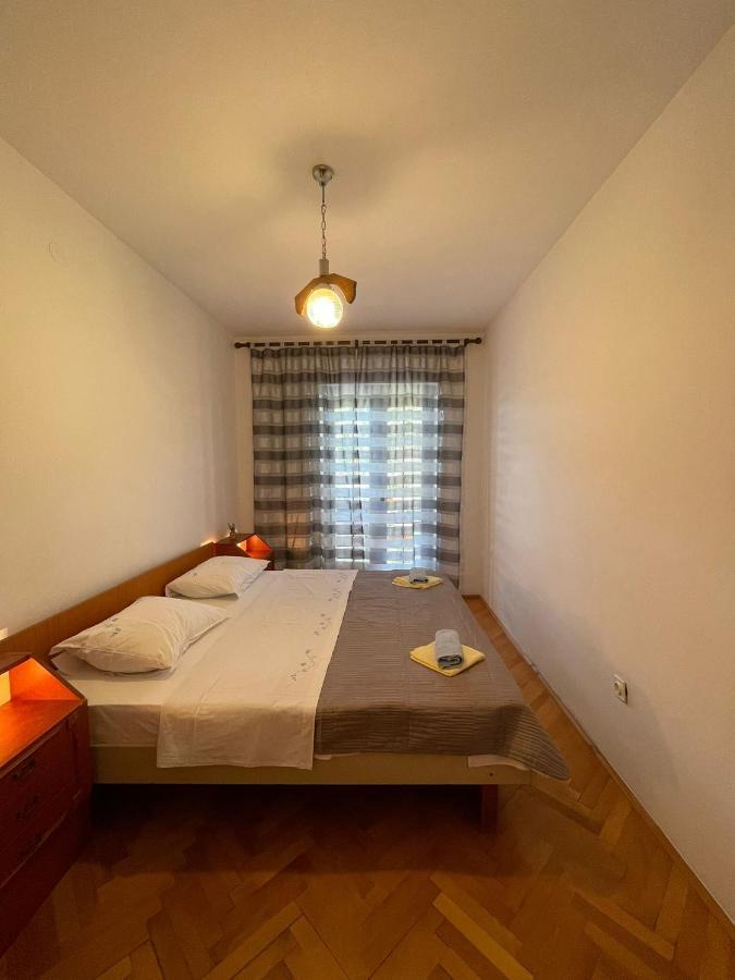 Apartments Sestan Новаля Екстериор снимка