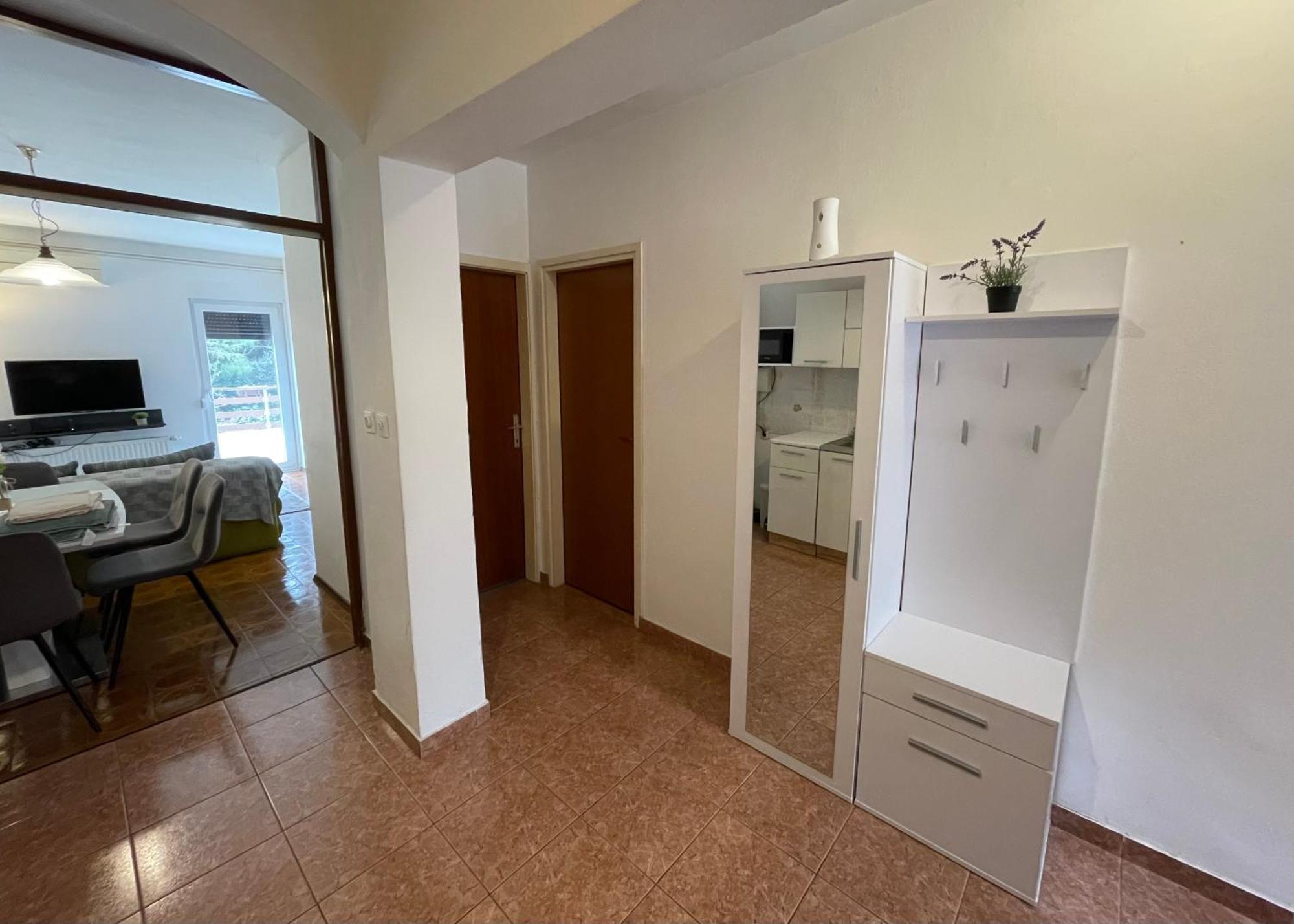 Apartments Sestan Новаля Екстериор снимка