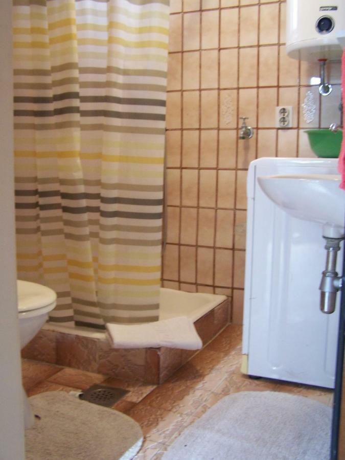 Apartments Sestan Новаля Екстериор снимка
